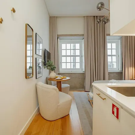 Clerigos Boutique By Hosty *