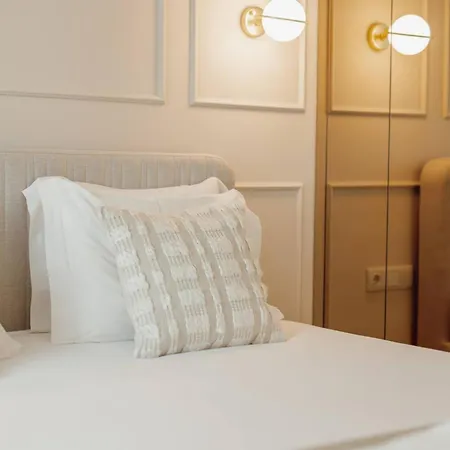 Clerigos Boutique By Hosty Daire *