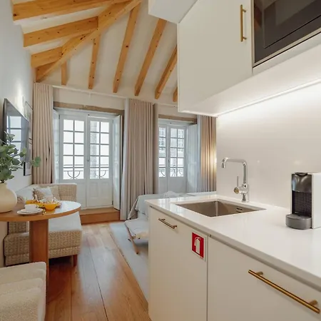 Clerigos Boutique By Hosty *