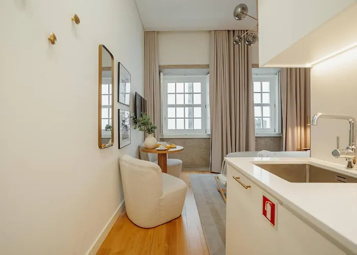 Clerigos Boutique By Hosty *