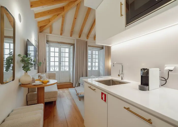 Clerigos Boutique By Hosty *