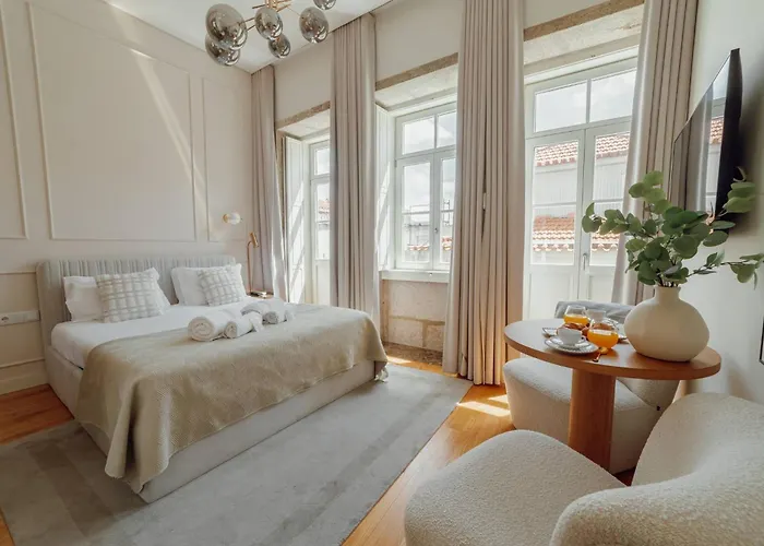 Clerigos Boutique By Hosty *